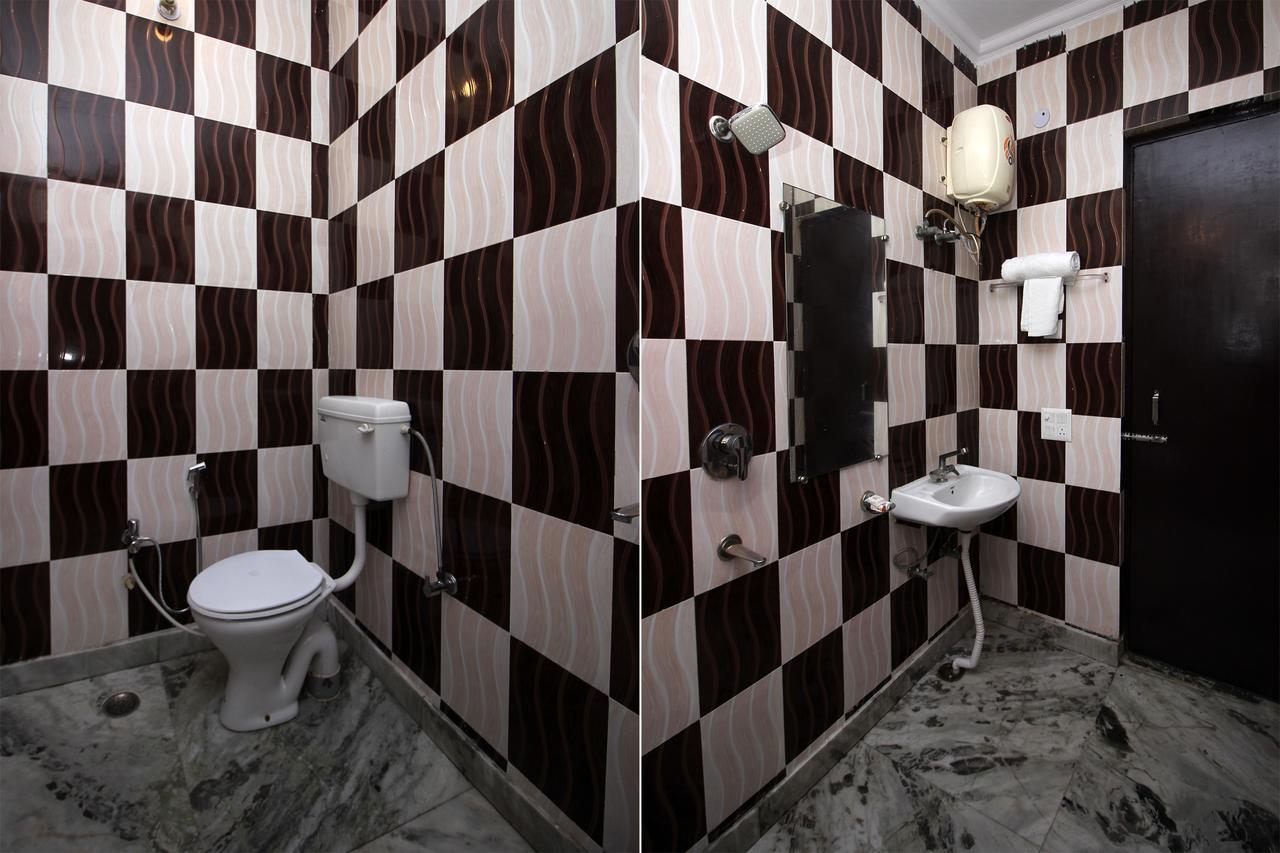 נוידה Oyo 9192 Hotel Raghav Residency מראה חיצוני תמונה