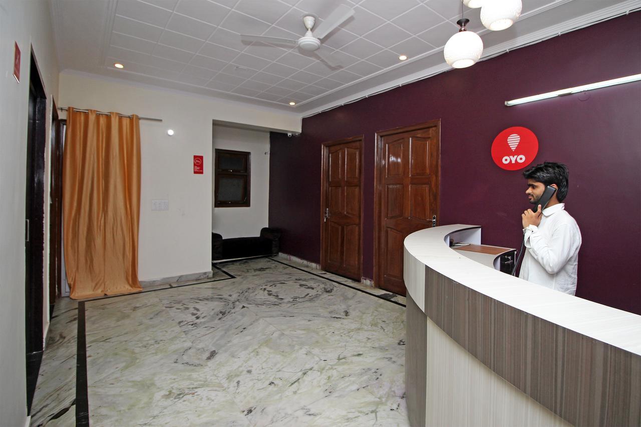 נוידה Oyo 9192 Hotel Raghav Residency מראה חיצוני תמונה